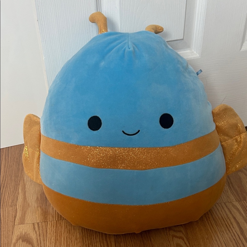 NWOT Squishmallow Adopt Me Queen Bee